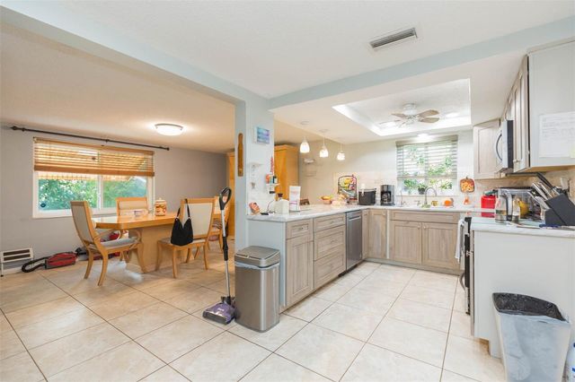 7906 CHERRYTREE LANE, New Port Richey, FL 34653