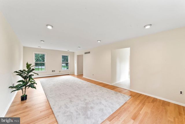 90 DENOW RD, Lawrence Township, NJ 08648