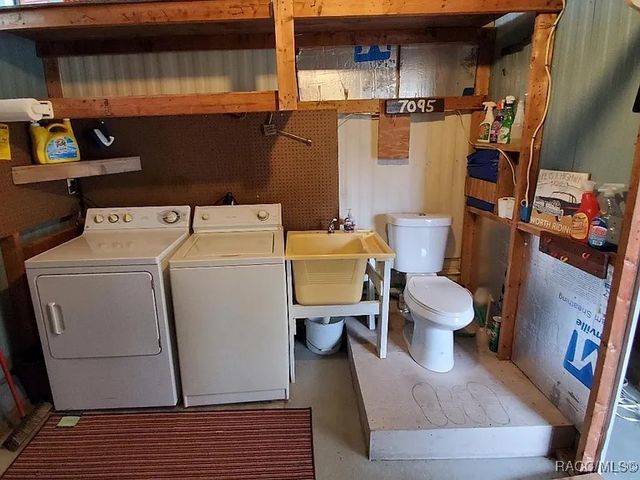 7095 W Vantage Lane, Homosassa, FL 34448