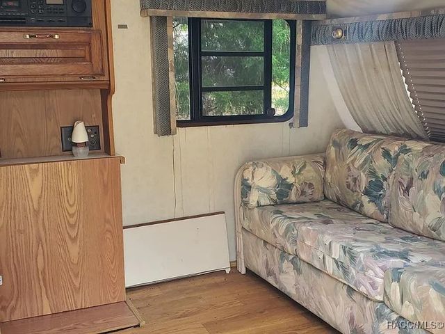 7095 W Vantage Lane, Homosassa, FL 34448