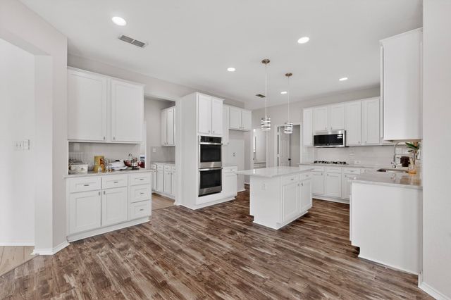 1012 Muscadine Vine Street, Crowley, TX 76036