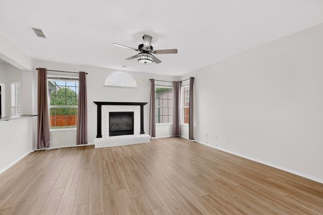 1012 Muscadine Vine Street, Crowley, TX 76036