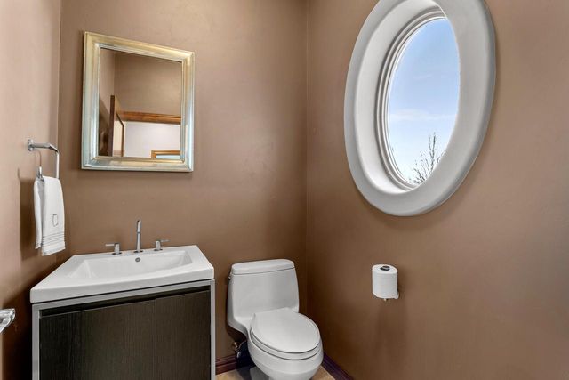 2345 Silveridge DRIVE, Manitowoc, WI 54220