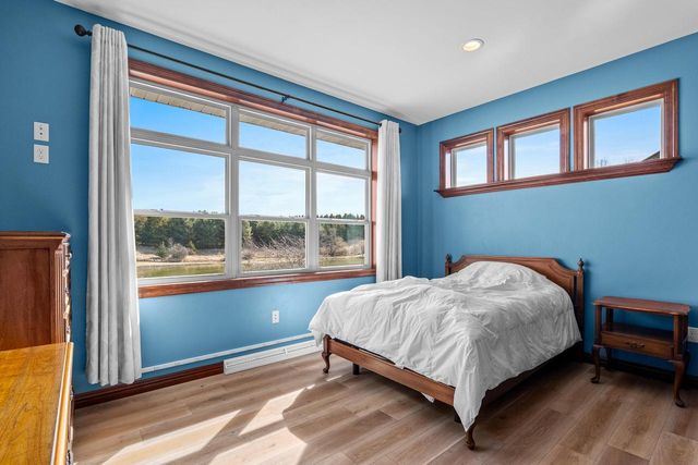 2345 Silveridge DRIVE, Manitowoc, WI 54220