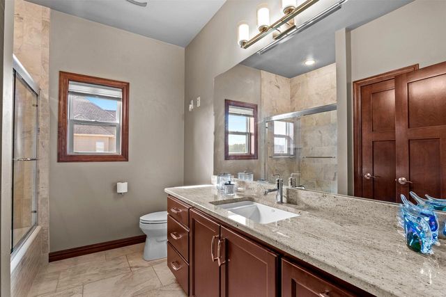 2345 Silveridge DRIVE, Manitowoc, WI 54220