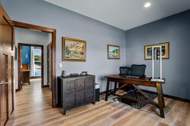 2345 Silveridge DRIVE, Manitowoc, WI 54220