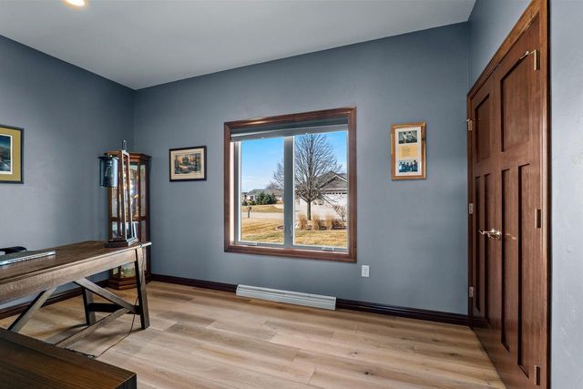 2345 Silveridge DRIVE, Manitowoc, WI 54220