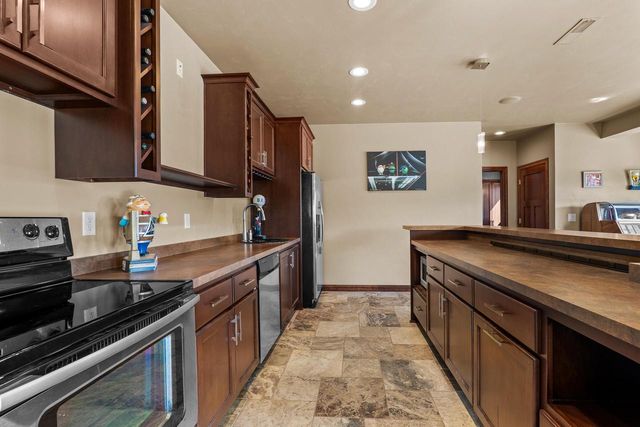 2345 Silveridge DRIVE, Manitowoc, WI 54220