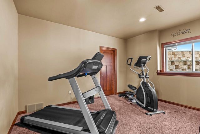 2345 Silveridge DRIVE, Manitowoc, WI 54220