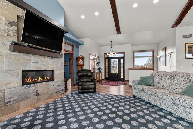 2345 Silveridge DRIVE, Manitowoc, WI 54220