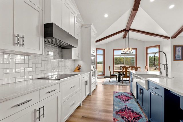 2345 Silveridge DRIVE, Manitowoc, WI 54220