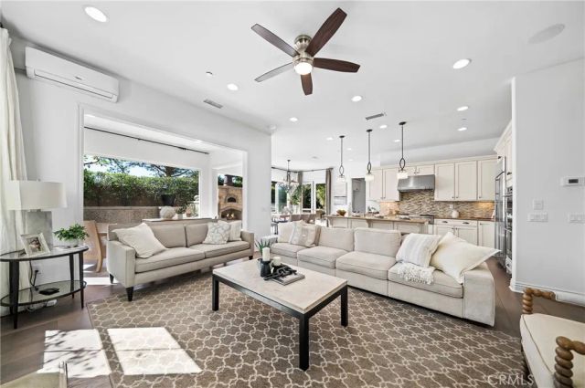 52 Cummings, Irvine, CA 92620
