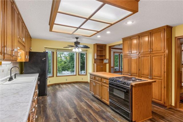 6513 SE Ryan Road, Blue Springs, MO 64014