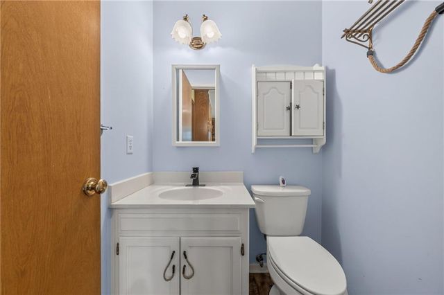 6513 SE Ryan Road, Blue Springs, MO 64014