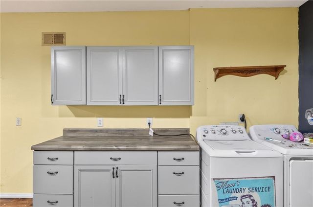 6513 SE Ryan Road, Blue Springs, MO 64014
