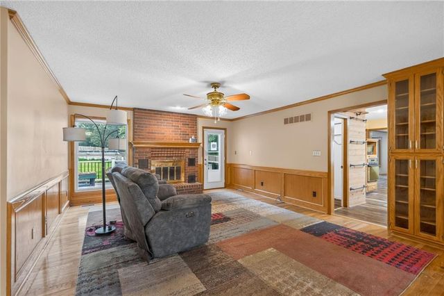 6513 SE Ryan Road, Blue Springs, MO 64014