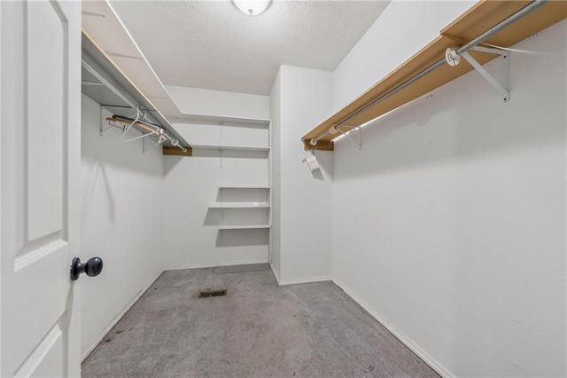 6513 SE Ryan Road, Blue Springs, MO 64014