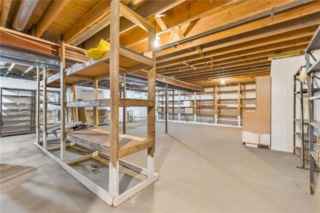 6513 SE Ryan Road, Blue Springs, MO 64014