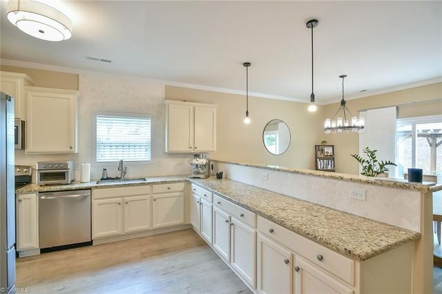1017 Scotch Pine Way, Mebane, NC 27302