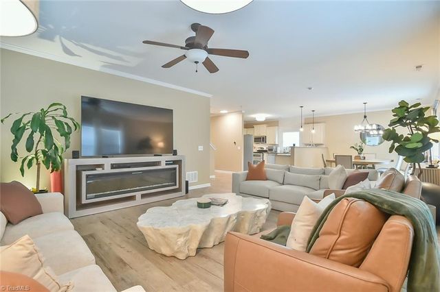 1017 Scotch Pine Way, Mebane, NC 27302