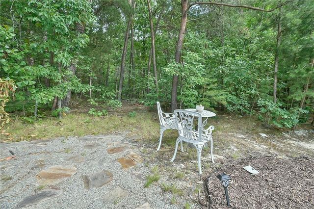 1017 Scotch Pine Way, Mebane, NC 27302