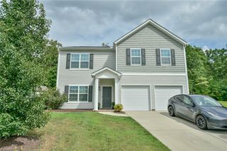 1017 Scotch Pine Way, Mebane, NC 27302