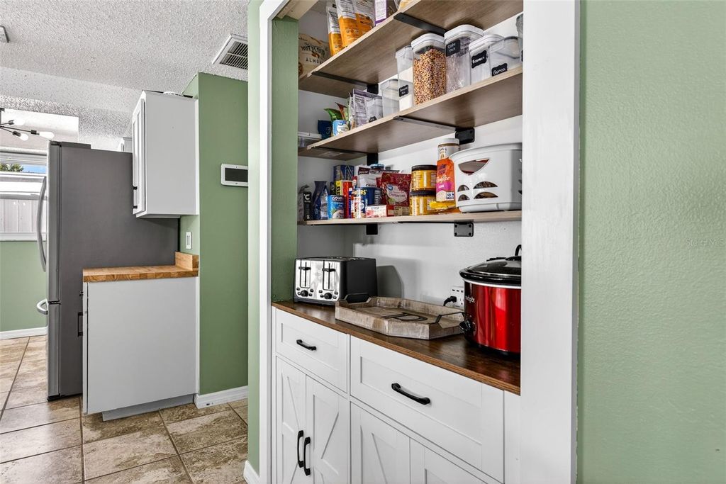 Image 13 of property listing at 7325 NEVA LANE, Port Richey, FL 34668