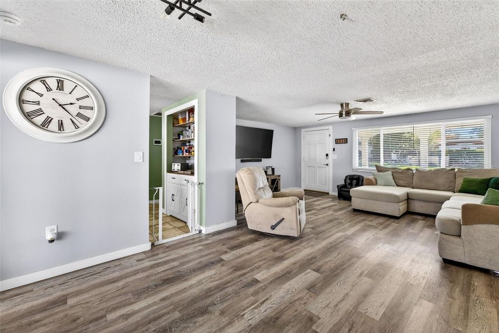 Image 4 of property listing at 7325 NEVA LANE, Port Richey, FL 34668