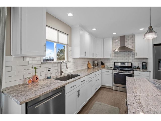 3663 S Quatar Way, Aurora, CO 80018