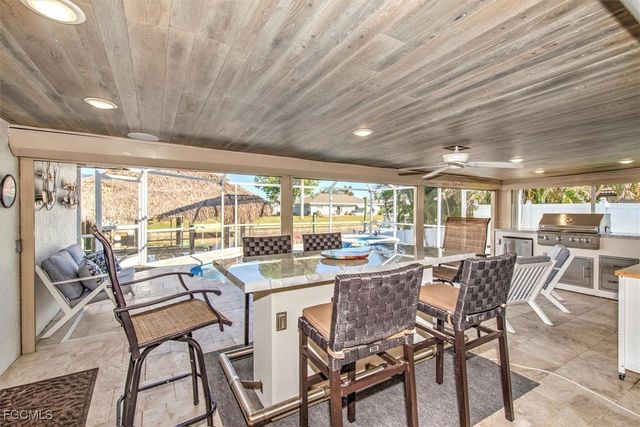 807 Montclaire CT, Cape Coral, FL 33904