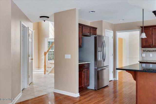 5 Wyndham Way, Milton, NY 12020