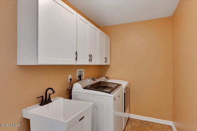 5 Wyndham Way, Milton, NY 12020