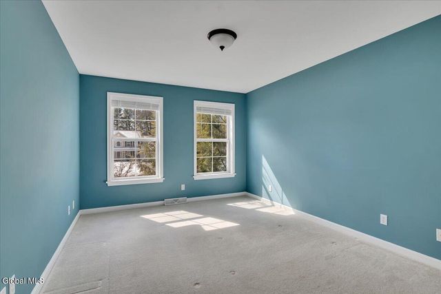 5 Wyndham Way, Milton, NY 12020