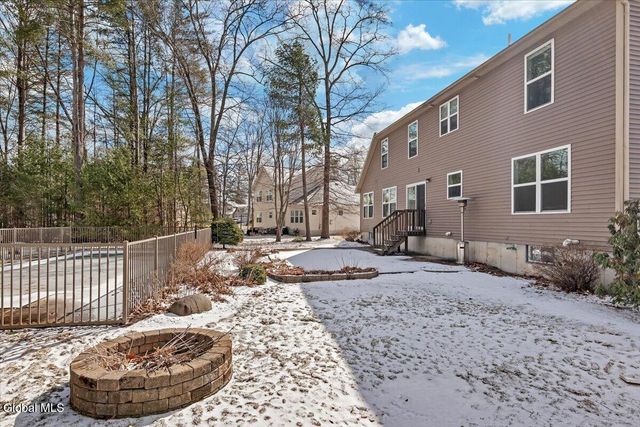 5 Wyndham Way, Milton, NY 12020