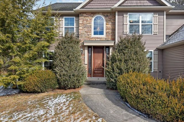 5 Wyndham Way, Milton, NY 12020