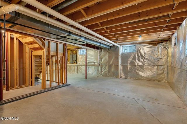 5 Wyndham Way, Milton, NY 12020