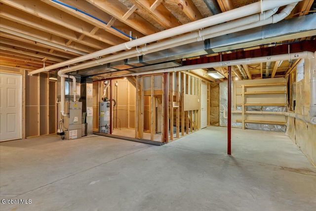 5 Wyndham Way, Milton, NY 12020