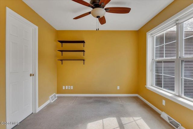 5 Wyndham Way, Milton, NY 12020