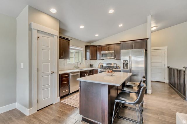 2712 N PARK VIEW CT, Lehi, UT 84043