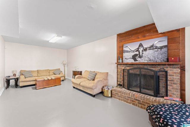 3229 EDENBURG DRIVE, Hueytown, AL 35023