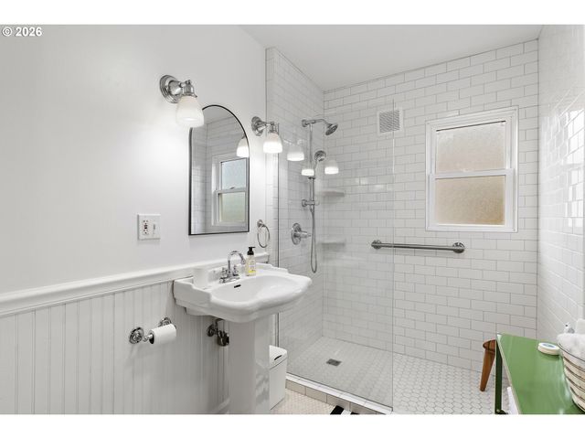 4505 Ne 40TH Ave, Portland, OR 97211