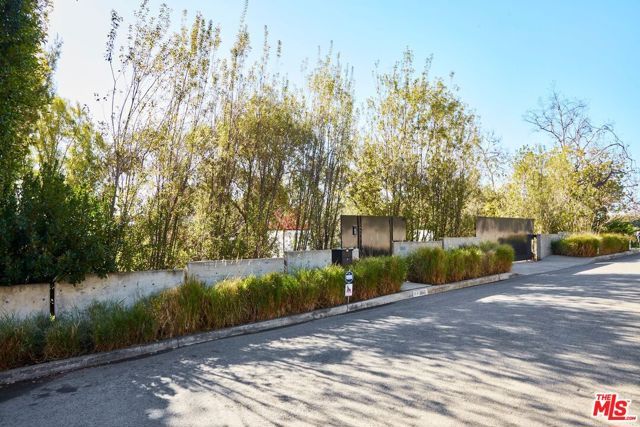 15960 Alcima Avenue, Pacific Palisades (los Angeles), CA 90272