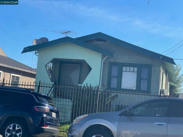 1332 1332 103Rd Ave, Oakland, CA 94603