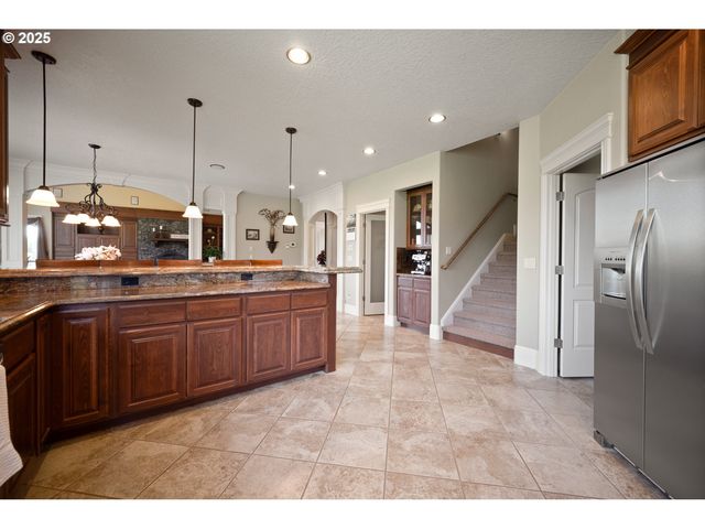 26740 S FISH Rd, Mulino, OR 97042