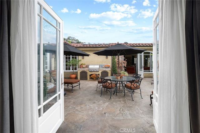 839 Emerald Bay, Laguna Beach, CA 92651