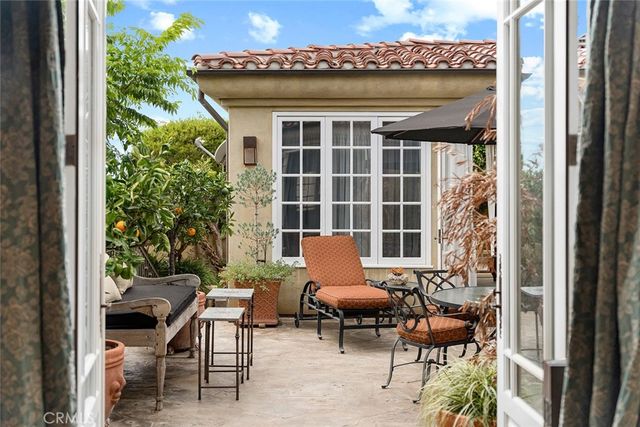 839 Emerald Bay, Laguna Beach, CA 92651