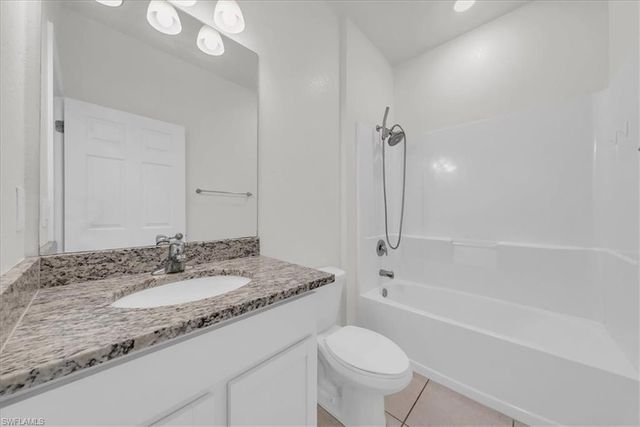 4144 SW 9th PL, Cape Coral, FL 33914