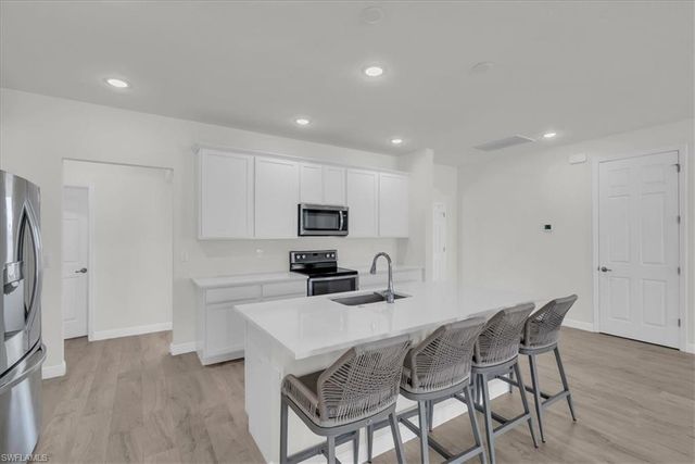 4144 SW 9th PL, Cape Coral, FL 33914