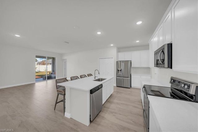 4144 SW 9th PL, Cape Coral, FL 33914