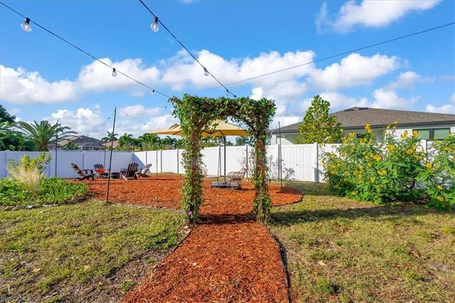 4144 SW 9th PL, Cape Coral, FL 33914